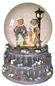 BOY AND GIRL MUSICAL WATERGLOBE