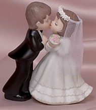 CERAMIC KISSING WEDDING COUPLE FIGURINE